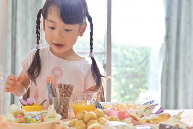 むし歯リスクの高いお菓子の種類を知る